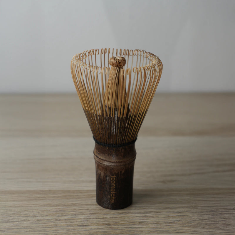 Chasen — batidor de bambú para matcha de TEAMATCHA